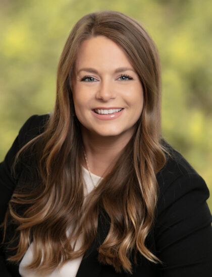 Stephanie Pieper Headshot