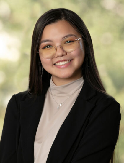 Ann-Grace Dinh Headshot