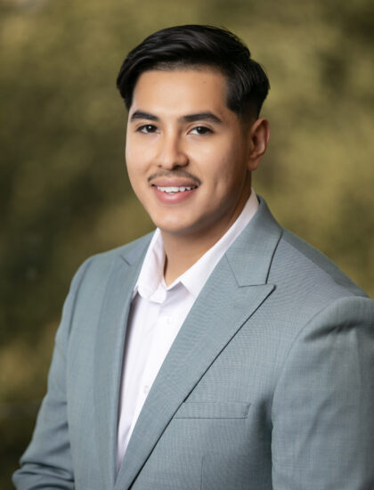 Carlos Ramirez Headshot