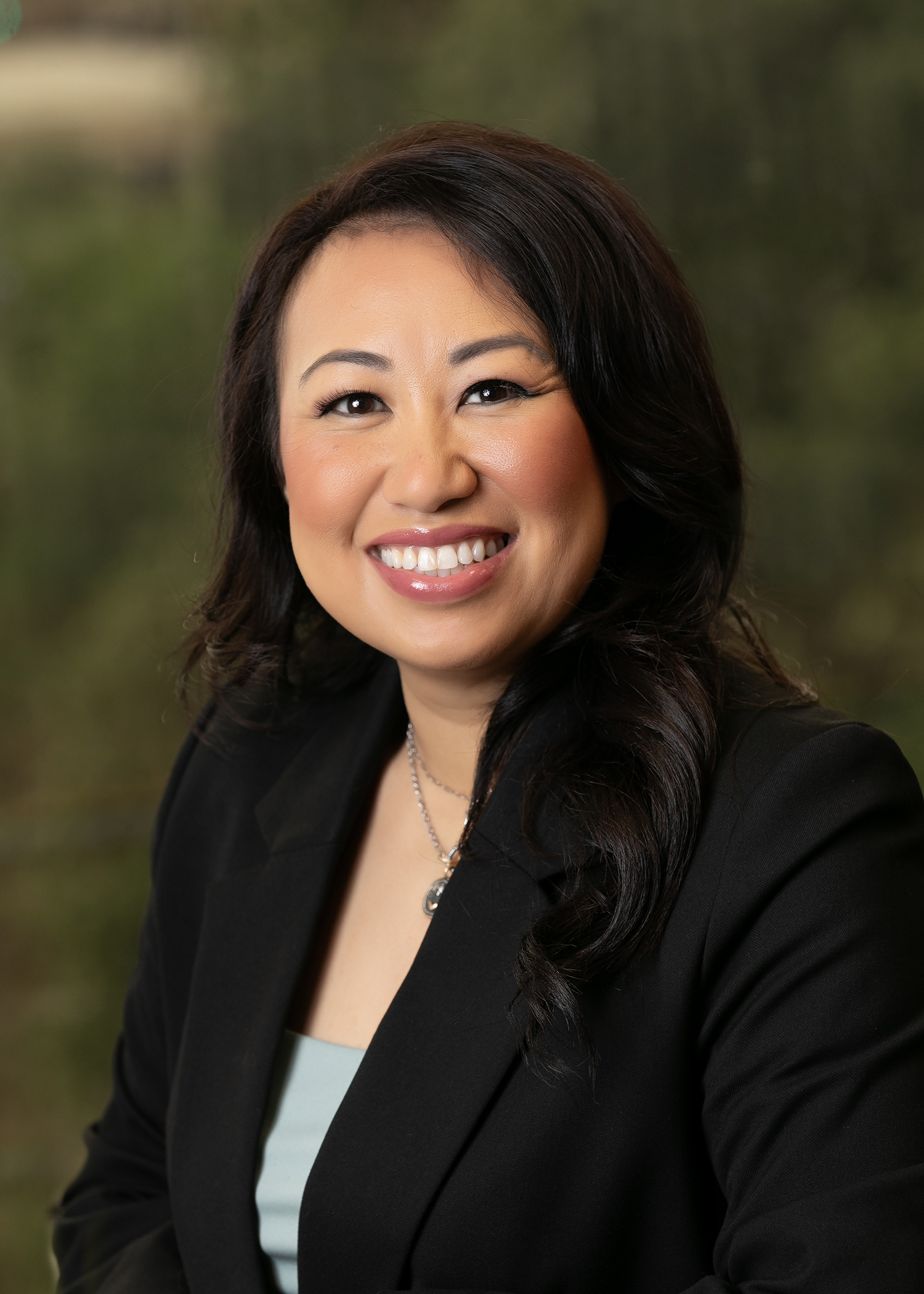Apple Souvannavong Headshot