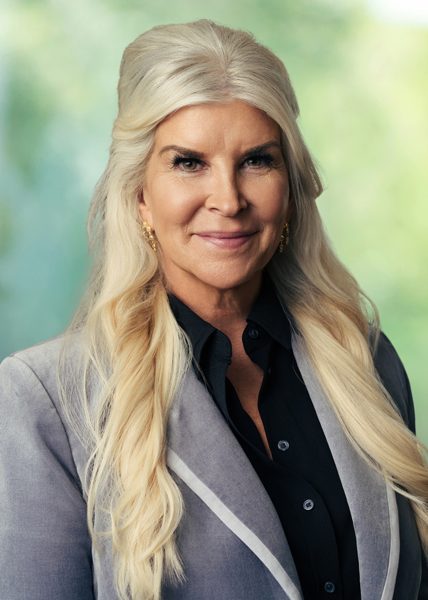 Kari Warren Headshot